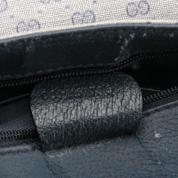 ⭐️ Vintage 1980’s Gucci Coated Canvas Leather Bag - Picture 15 of 16